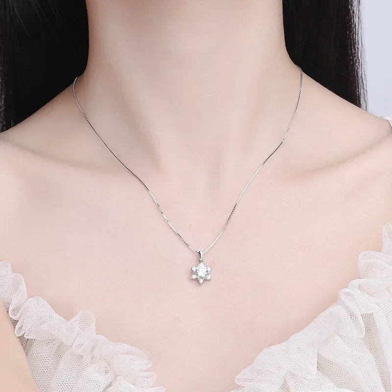 Six Pointed Star Pendant 925 Sterling Silver 1ct D Color Moissanite Pendant Necklace for Women Sparkliang Wedding Party Jewelry