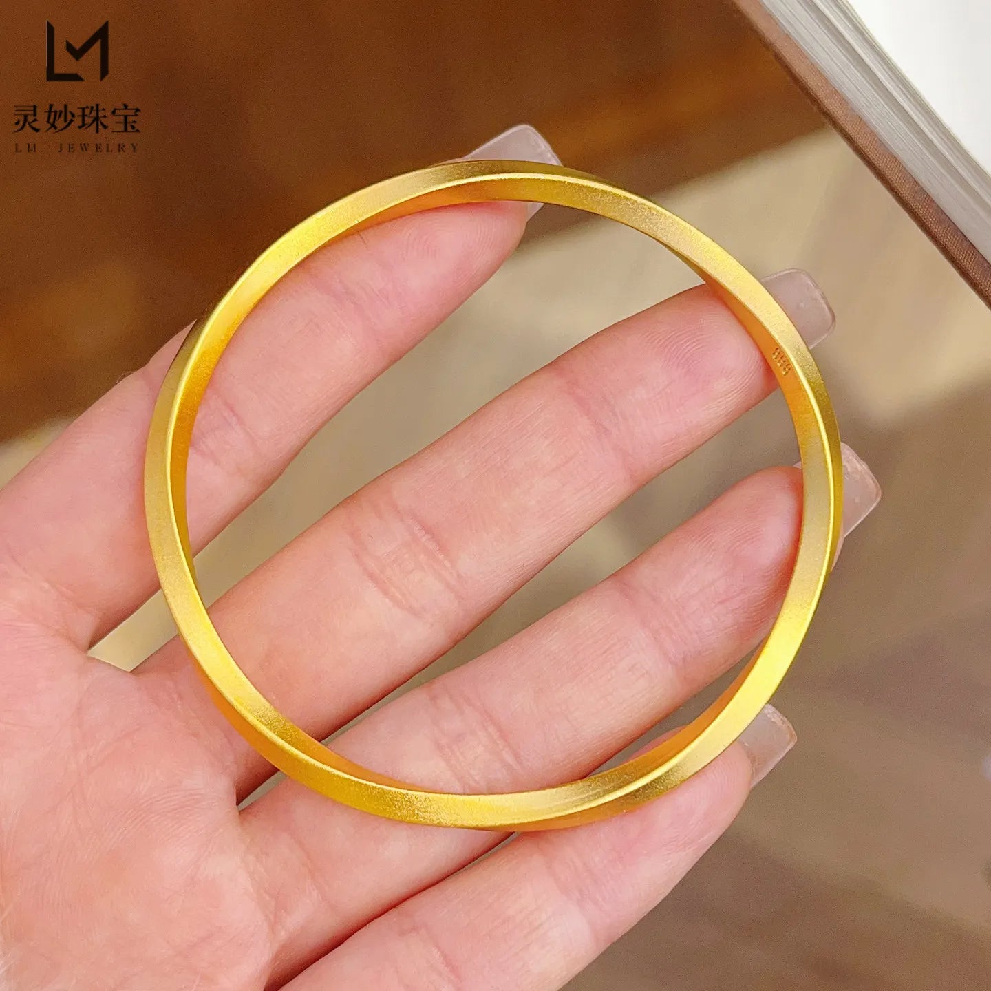 Solid Mobius Fixed Bangle Women's 24K Gold AU999 - Infinite Love Design, Solid Feel, Daily Elegance