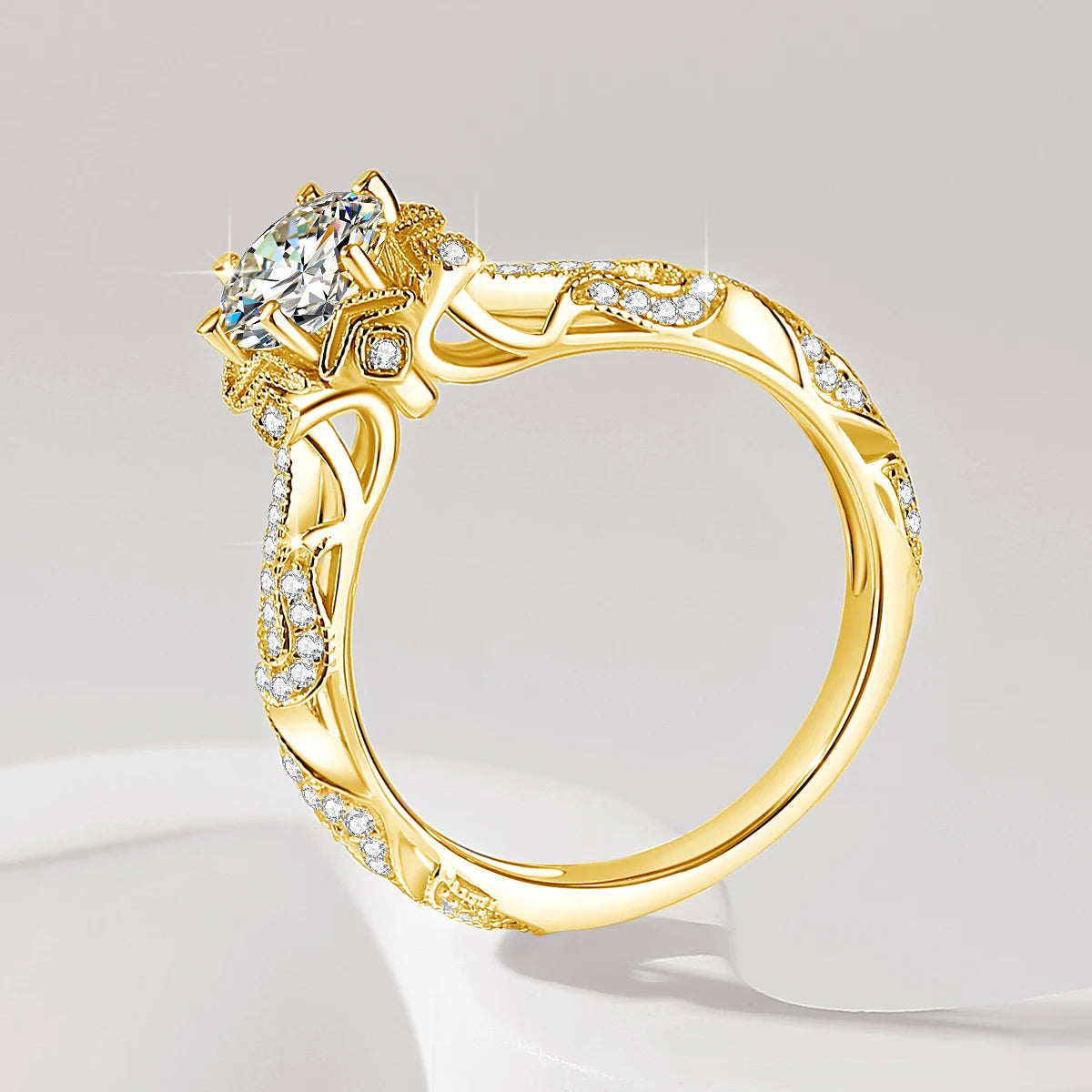  Vintage Victorian Filigree 18K Gold Plated Ring For Women Round Cut Moissanite Halo Engagement Wedding Band Fine Jewelry